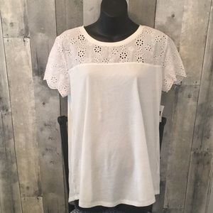 GAP Embroidered White Tee